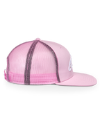 Alpinestars Corp Trucker Hat, rosa, vista laterale, corona strutturata con visiera piatta, parte anteriore in twill e retro in rete, chiusura snapback regolabile, accessorio sportswear casual