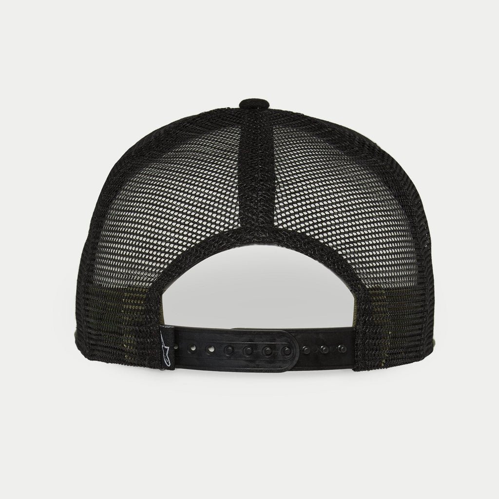 Alpinestars Corp Trucker Hat, nero militare, vista posteriore che mostra i pannelli in mesh nero e la chiusura snapback regolabile, piccola etichetta con logo in tessuto, copricapo casual ispirato al motorsport