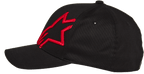 Cappello Alpinestars Corp Shift 2 Curved Brim, nero con logo a stella ricamato in rosso, profilo laterale, berretto da baseball Flexfit con visiera curva, abbigliamento sportivo casual motorsport