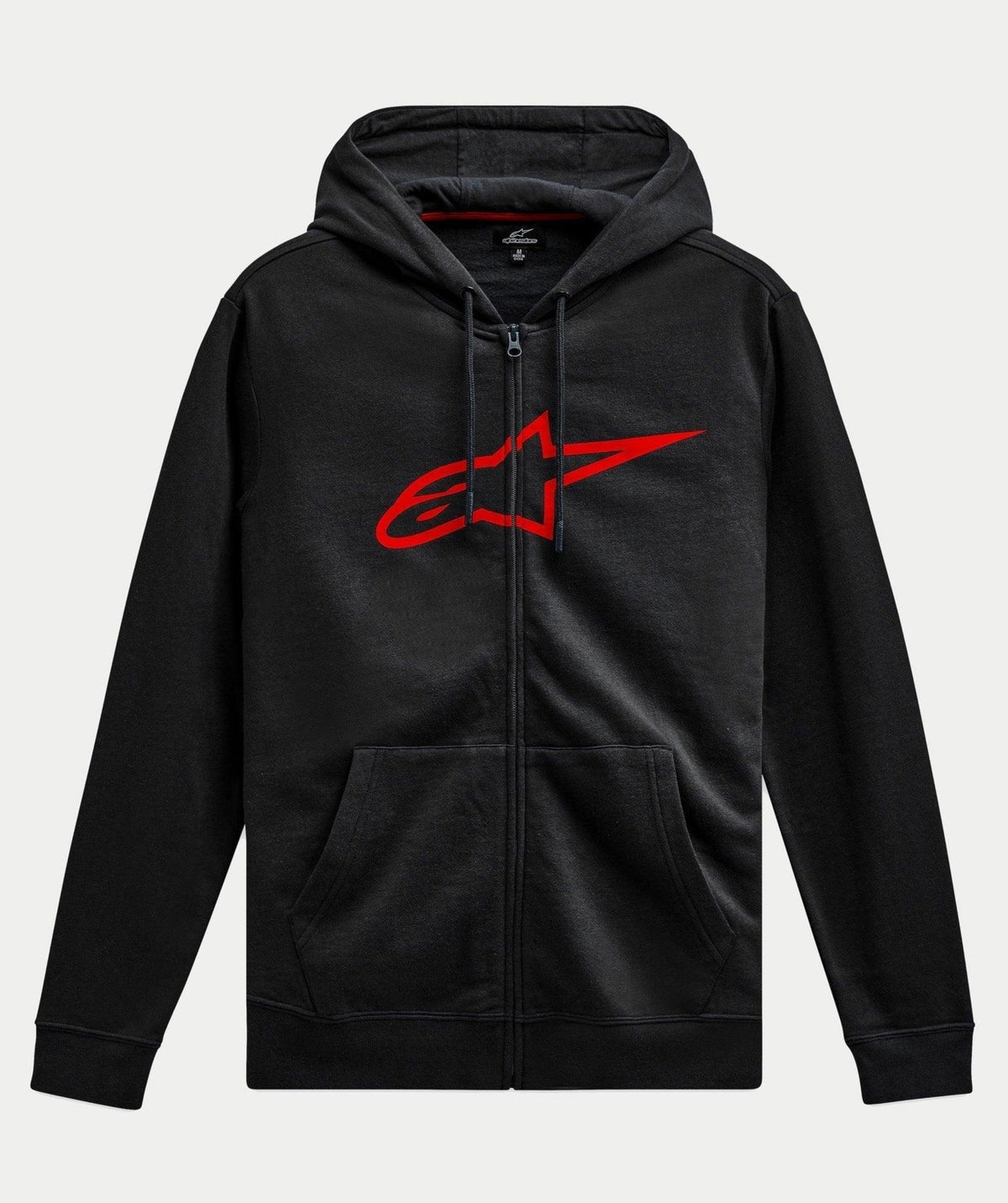 Alpinestars Ageless Zip V3 Hoodie, abbigliamento casual streetwear, nero con grande logo Alpinestars rosso sul petto, zip frontale, cappuccio con cordoncino, maniche lunghe, polsini e orlo a costine