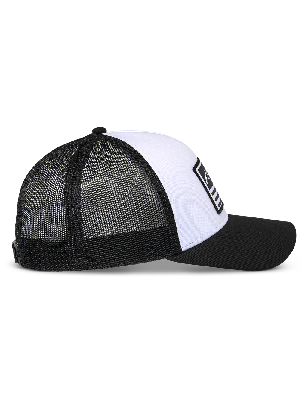 Cappello Snapback Alpinestars Flag, bianco e nero, vista laterale di profilo, corona bianca strutturata con visiera curva nera, pannelli posteriori in rete nera traspirante, copricapo casual ispirato al motorsport