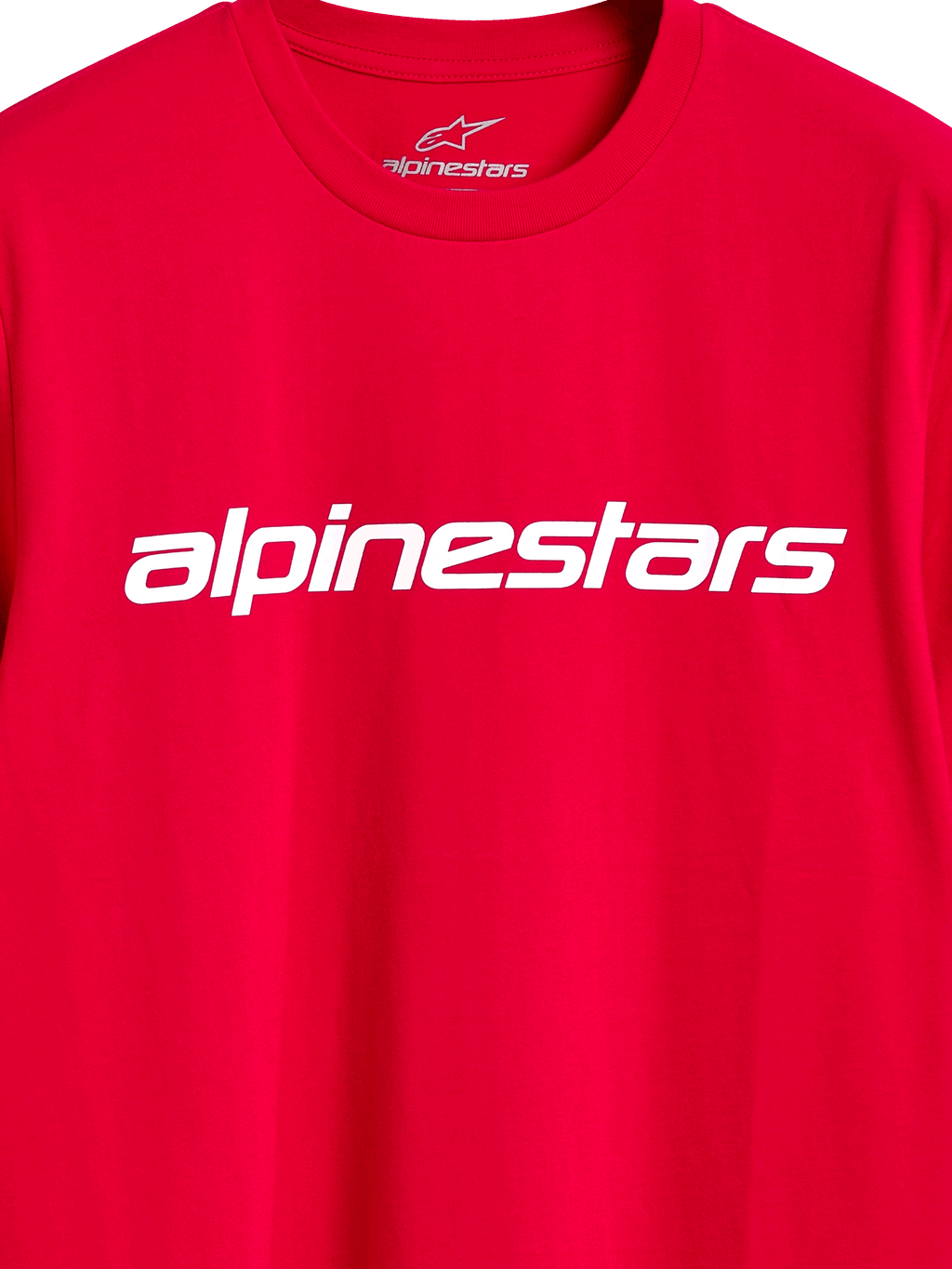 Alpinestars Linear Wordmark 2.0 CSF Tee, t-shirt a maniche corte, rossa, marchio lineare Alpinestars bianco sul petto, branding interno sul collo, abbigliamento casual motorsport streetwear
