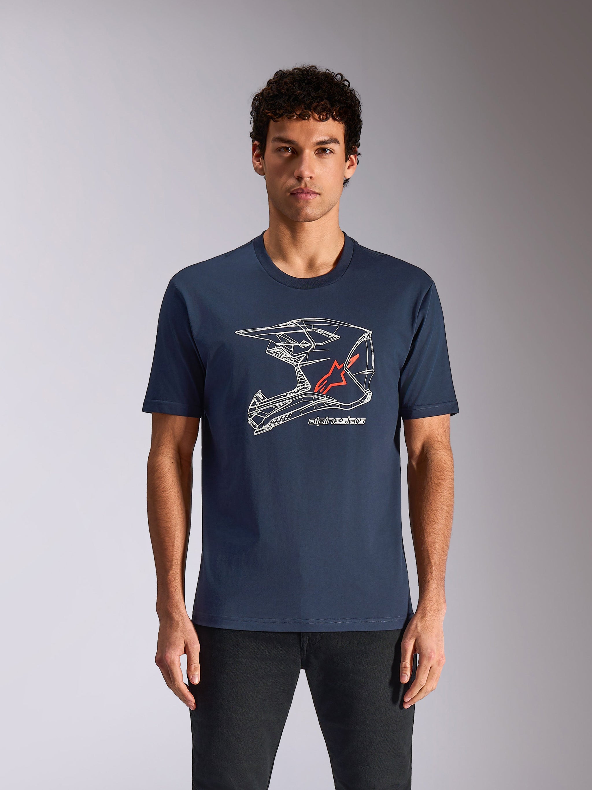 Alpinestars MX Helmet CSF Tee, t-shirt a maniche corte, blu navy, con grafica di un casco da motocross wireframe bianco e logo con stella rossa, streetwear casual ispirato al motorsport