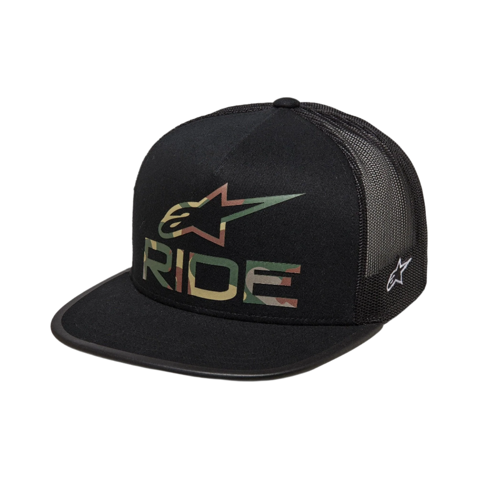 Cappello Alpinestars Ride 4.0 Camo Trucker, nero, con logo Alpinestars camouflage e scritta RIDE sul davanti, visiera piatta, corona strutturata, retro in rete nera traspirante, design casual ispirato al motorsport
