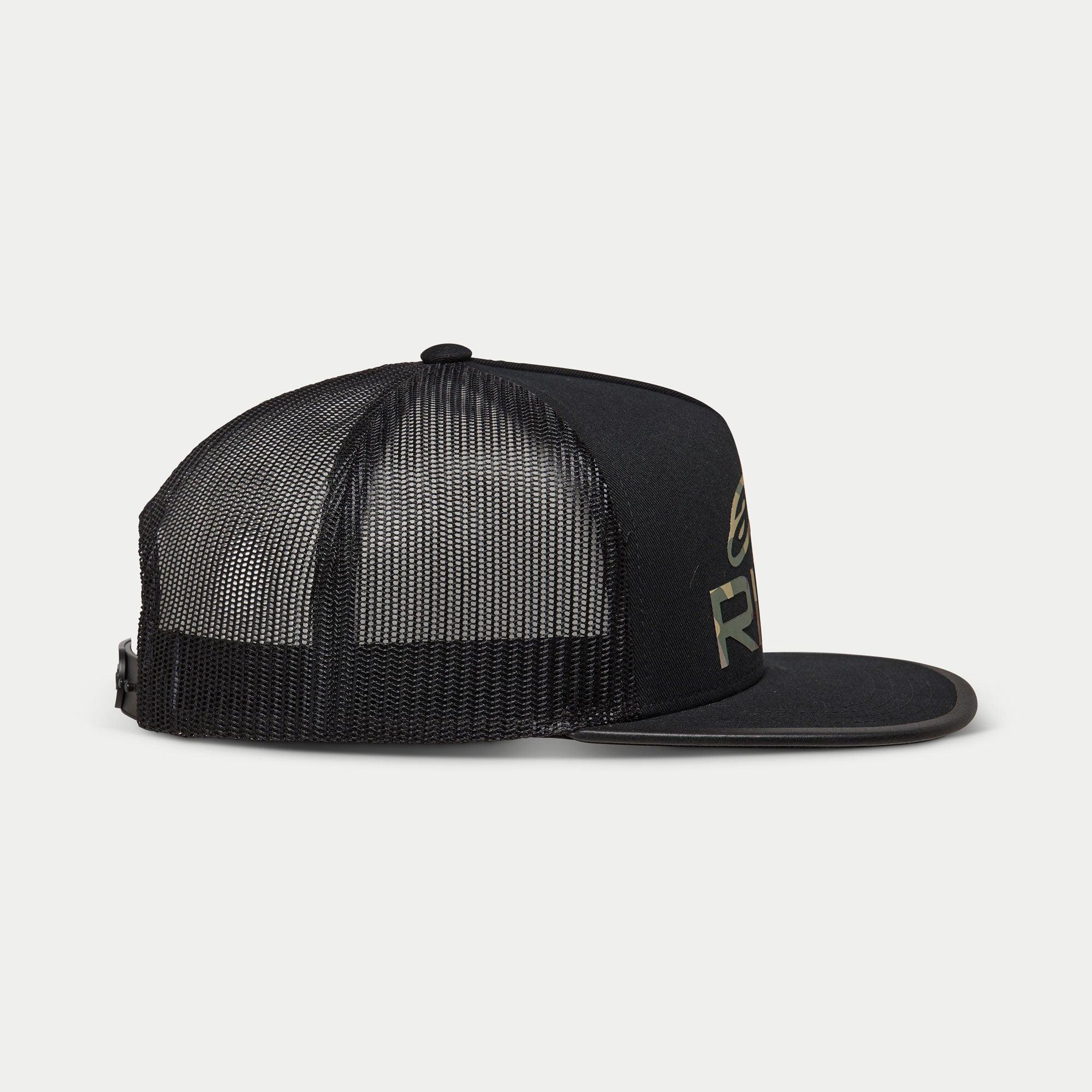 Cappello Trucker Alpinestars Ride 4.0 Camo, nero, vista di profilo con retro in mesh traspirante e visiera piatta, parte anteriore in twill con stampa logo camo, chiusura snapback regolabile, copricapo casual da motorsport