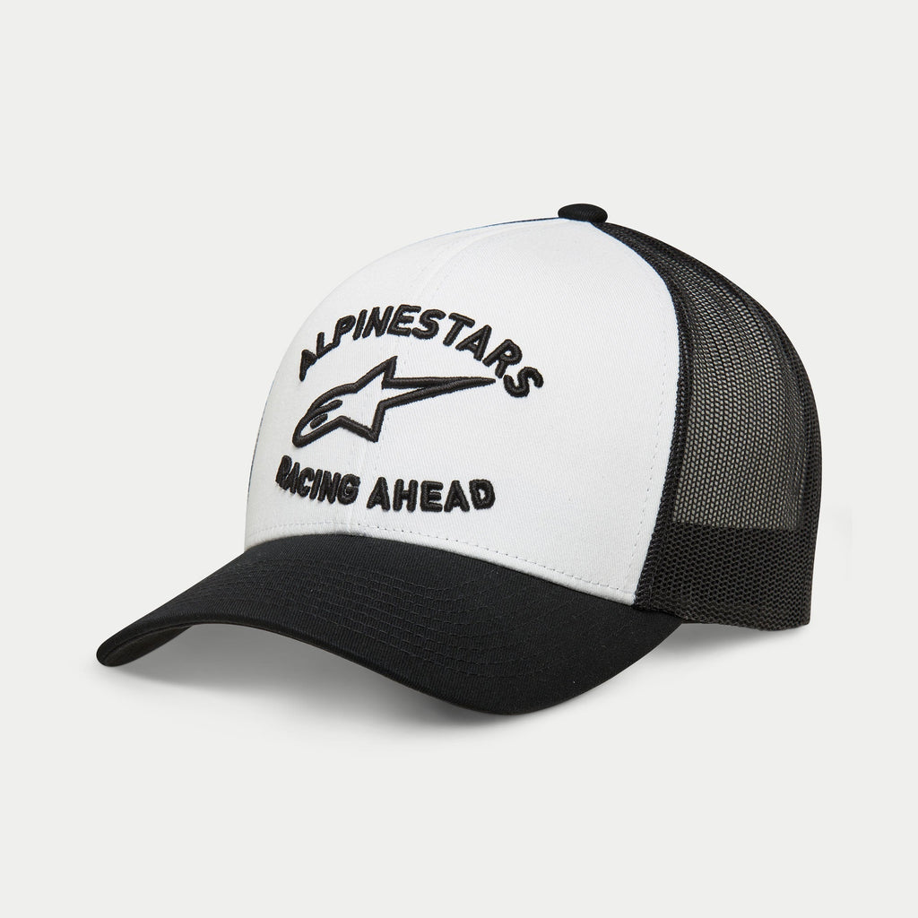 Cappello Alpinestars Triple Trucker, cappellino trucker casual, bianco e nero, ricamo 3D nero con logo a stella e scritta 'Racing Ahead', visiera curva con retro in rete, abbigliamento sportivo streetwear