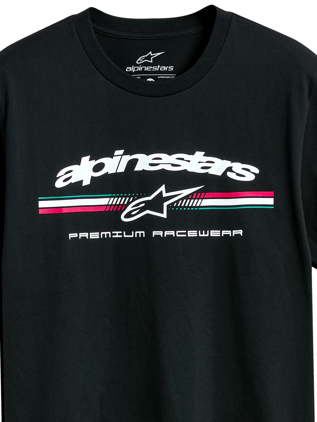 Alpinestars Prevail CSF Tee, t-shirt a maniche corte, nero, logo Alpinestars bianco con striscia tricolore ottanio, rosa e bianco, grafica Premium Racewear, abbigliamento sportivo casual motorsport