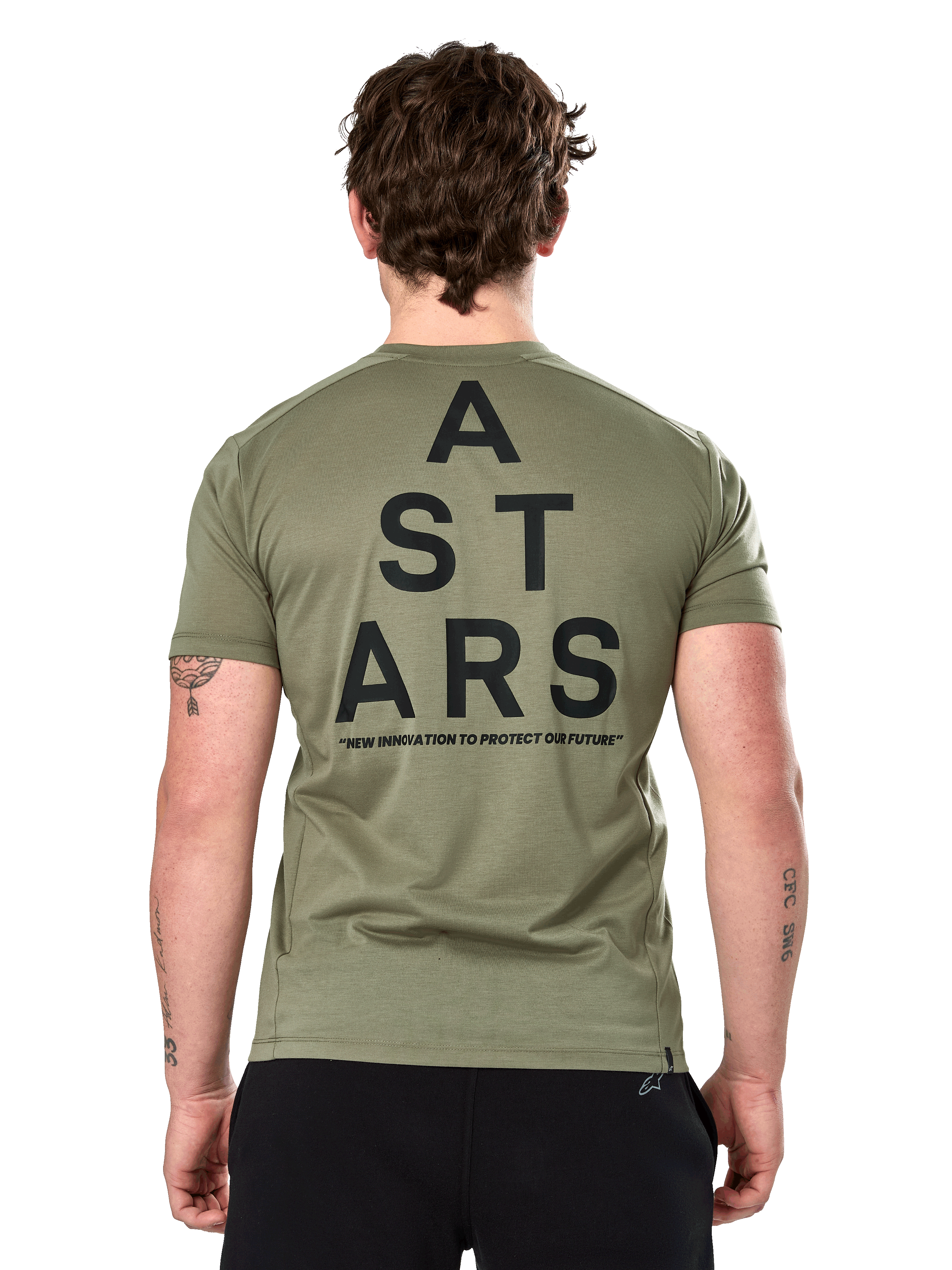 Alpinestars Attrition Performance Tee, t-shirt a maniche corte, verde chiaro, vista posteriore con grande grafica nera "A STARS" e testo "NEW INNOVATION TO PROTECT OUR FUTURE", abbigliamento sportivo tecnico sostenibile