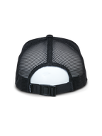 Cappello Trucker Alpinestars Alter, nero, vista posteriore con pannelli in mesh riciclato traspirante e chiusura regolabile con fibbia, accessorio sportivo casual