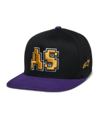 Alpinestars Franchise Hat, cappellino con visiera piatta, nero e viola, logo AS ricamato in 3D color oro con contorno bianco, visiera e bottone superiore viola, design strutturato Flex Fit
