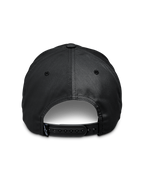 Cappello Alpinestars Tyler, nero, vista posteriore con chiusura snapback regolabile, piccola etichetta con logo sul cinturino, twill di poliestere riciclato, accessorio sportswear casual