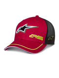 Alpinestars Exceed Trucker Hat, cappello da baseball rosso e nero con retro in rete, logo stella 3D, marchio AS giallo e profilo giallo sulla visiera curva