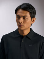 Polo Alpinestars Impetus Sport, polo sportiva nera, tessuto in finta rete con apertura a tre bottoni e colletto dello stesso tessuto, discreto logo Astars sul petto, abbigliamento casual lifestyle motorsport