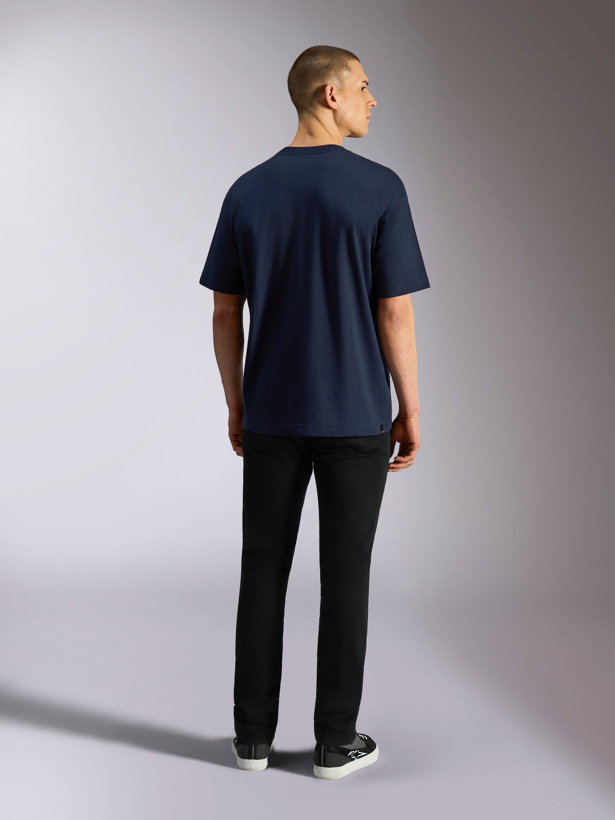 Alpinestars Aplomb Oversized CSF Tee, maglietta a maniche corte, blu navy, vista posteriore, design semplice con vestibilità ampia, abbigliamento casual motorsport streetwear