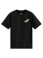 Alpinestars Angler CSF Tee, maglietta a maniche corte, nero, logo Astars multicolore vibrante con stella blu e bordo giallo sul petto, abbigliamento casual motorsport streetwear