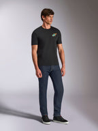 Alpinestars Angler CSF Tee, maglietta a maniche corte, nero, logo Astars multicolore vibrante sul petto, streetwear casual motorsport