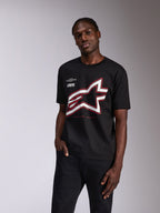 Alpinestars Authority CSF Tee, t-shirt a maniche corte, nero, grande logo Astars con contorno bianco e rosso, abbigliamento casual motorsport