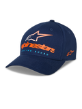Cappello Alpinestars Instinct, berretto da baseball blu navy, visiera curva con corona strutturata, logo Astars frontale con scritta arancione e testo "Racing Ahead" azzurro, logo ricamato laterale, copricapo sportswear casual