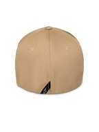 Cappello Alpinestars Pivot, Khaki Sand, vista posteriore, corona strutturata e retro flex-fit, piccola etichetta diagonale nera con logo Astars bianco, abbigliamento sportivo casual