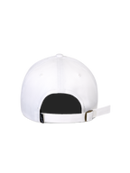 Alpinestars Calipalm Strapback Hat, bianco, vista posteriore che mostra la chiusura strapback regolabile con fibbia in metallo, tessuto in twill di cotone bianco, piccola etichetta con logo in tessuto nero, design casual sportswear
