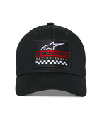 Cappello Alpinestars Matrix Snapback, nero, corona strutturata e visiera curva, vista frontale con toppa ricamata multicolore con logo Astars bianco, marchio rosso e motivo a scacchi bianco e nero, copricapo casual motorsport
