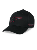 Cappello Snapback Alpinestars Carbon Fiber, nero, visiera curva con corona strutturata, logo Astars frontale con contorno rosso ed effetto fibra di carbonio, scritta Alpinestars laterale in rosso, copricapo motorsport casual
