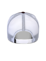 Cappellino Trucker Alpinestars Hexeon, marrone e bianco, vista posteriore con pannelli in rete bianca e chiusura snapback regolabile, copricapo casual ispirato al motorsport