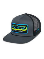 Cappello Trucker Alpinestars Phosphor, Charcoal Black, frontale in twill grigio e retro in rete nera, vivace logo Astars multicolore con scritta Racing Ahead, visiera piatta, ricamo laterale, copricapo casual ispirato al motorsport
