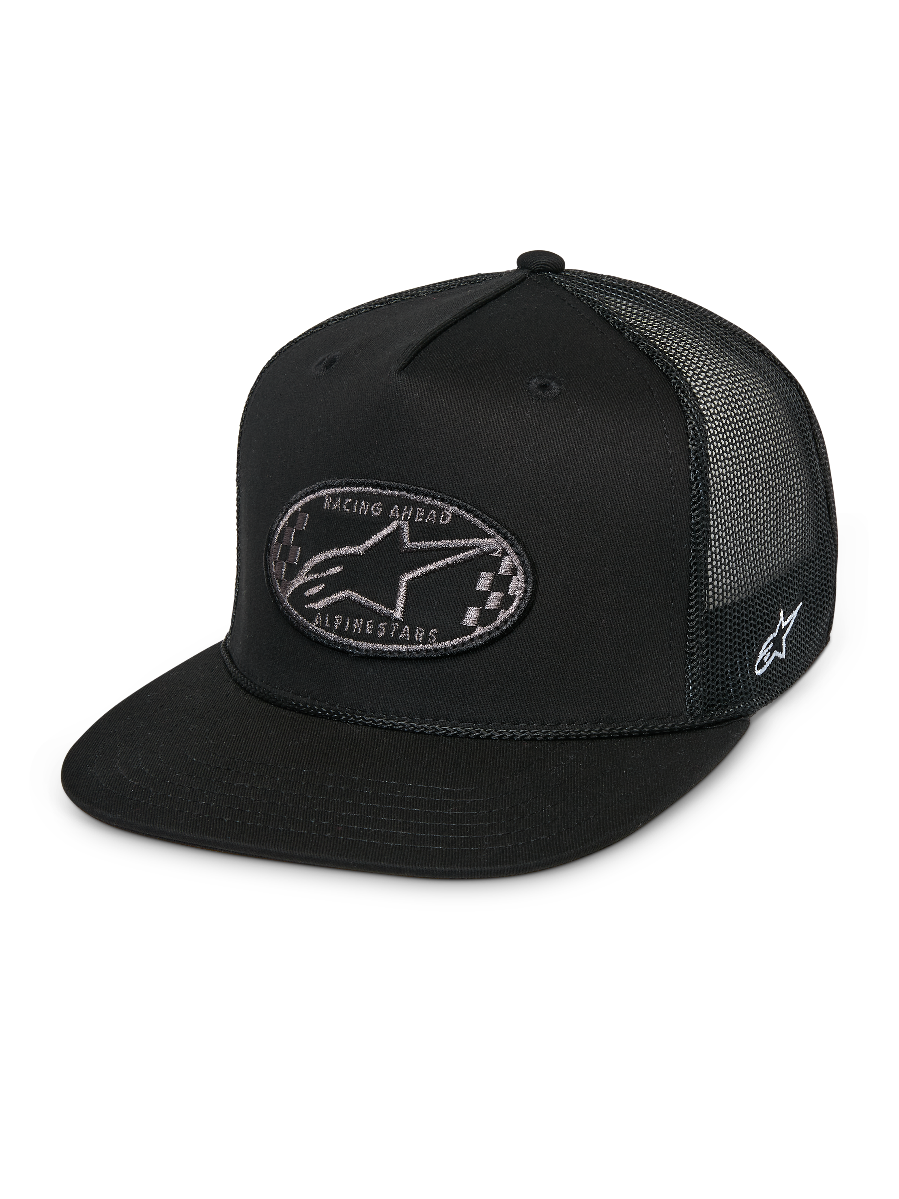 Cappellino Trucker Alpinestars Contender, cappellino snapback nero, visiera piatta, patch ovale frontale con logo Astars a scacchi e scritta Racing Ahead, retro in rete nera, ricamo del logo sul lato, abbigliamento streetwear casual motorsport