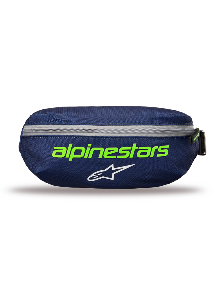 Alpinestars Only Linear Hip Bag, marsupio Navy Green, blu scuro con scritta Alpinestars in verde brillante e logo a stella bianco, cerniera grigia orizzontale, robusta struttura in poliestere, accessorio compatto per l'uso quotidiano.
