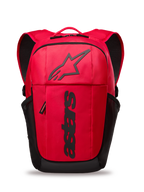 Alpinestars GFX Boss Backpack, zaino quotidiano rosso e nero, capacità 20L, con logo Astars in silicone nero in rilievo e branding verticale, tasche laterali in rete, spallacci imbottiti in rete d'aria, robusta struttura in poliestere 600D