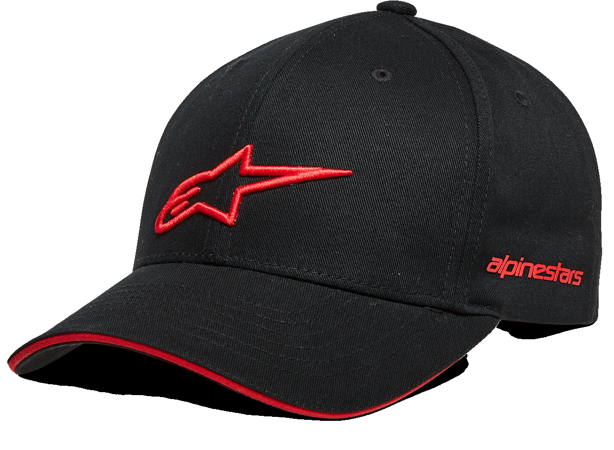 Alpinestars Rostrum Hat, berretto da baseball nero con logo a stella 3D rosso, visiera curva con bordo rosso, branding Alpinestars ricamato lateralmente, copricapo casual da motorsport