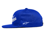 Cappello Alpinestars Los Angeles, cappello snapback con visiera piatta, blu con ricamo bianco, vista laterale con corona strutturata, scritta ricamata in 3D sul davanti e piccolo logo Ageless sul lato