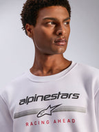 Alpinestars Bettern Crew, felpa girocollo in pile bianco, logo Alpinestars nero con linee orizzontali grigie e scritta 'Racing Ahead' rossa, streetwear casual ispirato al motorsport