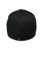 Cappello Alpinestars Ride Sonic, nero e bianco, vista posteriore con corona strutturata e costruzione retro flessibile, piccola etichetta con logo a stella bianco, copricapo casual ispirato al motorsport
