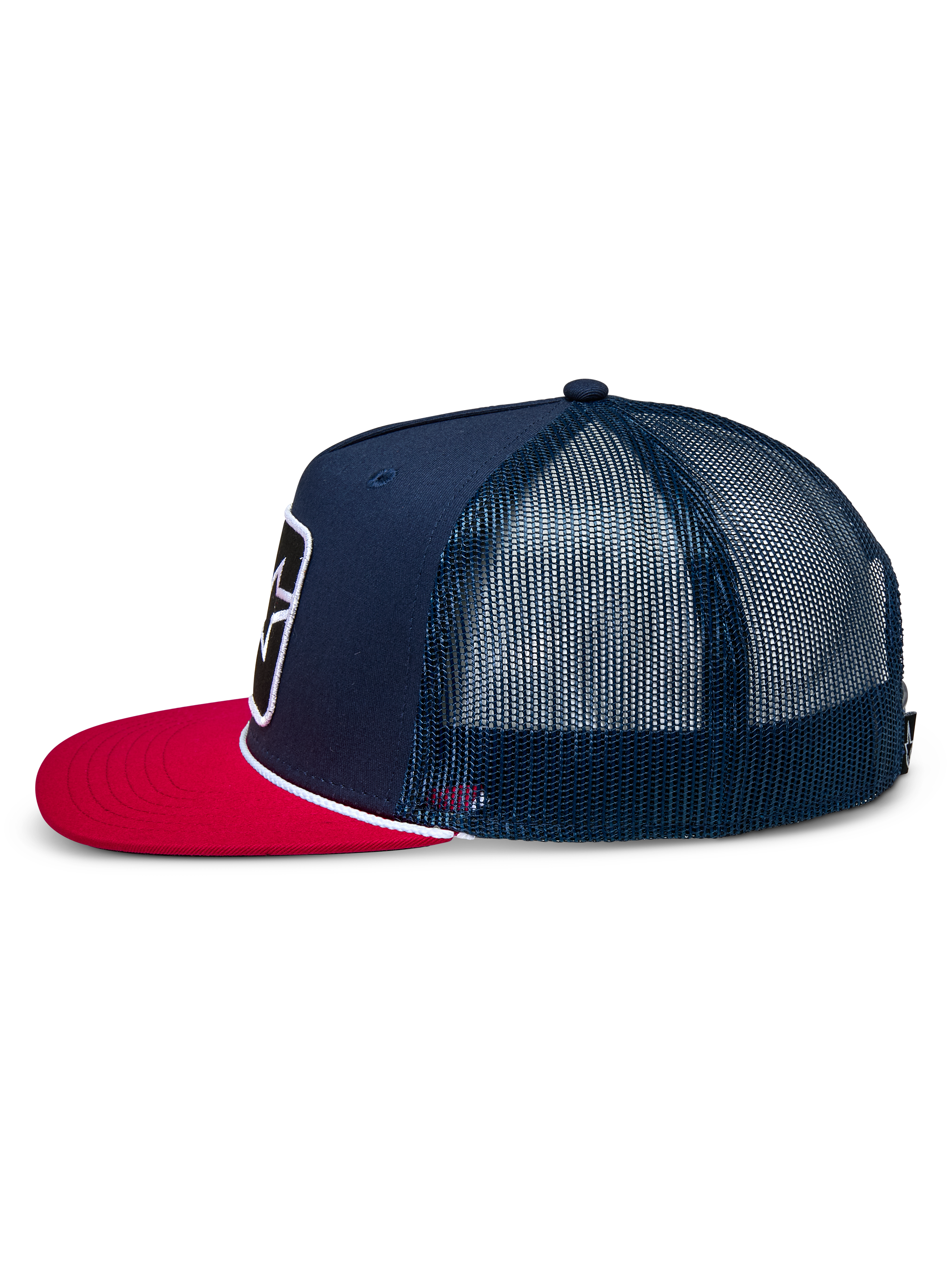 Cappello Alpinestars Control Trucker, vista laterale, blu navy con visiera piatta rossa, dettaglio corda intrecciata bianca, pannelli posteriori in rete, copricapo casual ispirato al motorsport