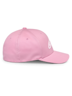 Alpinestars Ageless Multi Hat, cappellino da baseball rosa, profilo laterale, visiera curva e corona strutturata, logo Astars 3D bianco, streetwear casual ispirato al motorsport