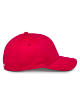 Alpinestars Corp Shift Multi Hat, cappellino da baseball rosso, vista laterale con visiera curva e corona strutturata, tessuto twill elasticizzato, copricapo casual da motorsport