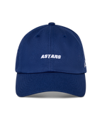 Cappello Alpinestars Deduce Strapback, cappello sportivo, blu, ricamo bianco della scritta ASTARS sul davanti, visiera curva, corona bassa non strutturata, copricapo casual ispirato al motorsport