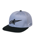 Cappello Alpinestars Thickness Snapback, grigio e nero, con corona strutturata e visiera piatta, logo Astars nero ricamato in 3D sul davanti, logo laterale, copricapo casual ispirato al motorsport
