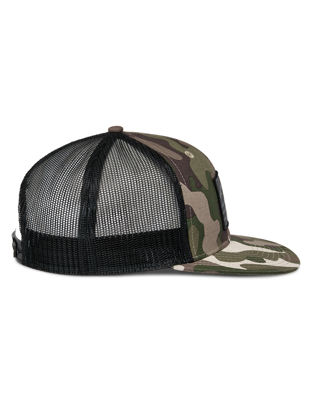 Cappello Alpinestars Flag Flat Trucker, verde mimetico e nero, profilo laterale con visiera piatta mimetica, parte anteriore strutturata e retro in rete nera traspirante, chiusura snapback, copricapo casual da motorsport
