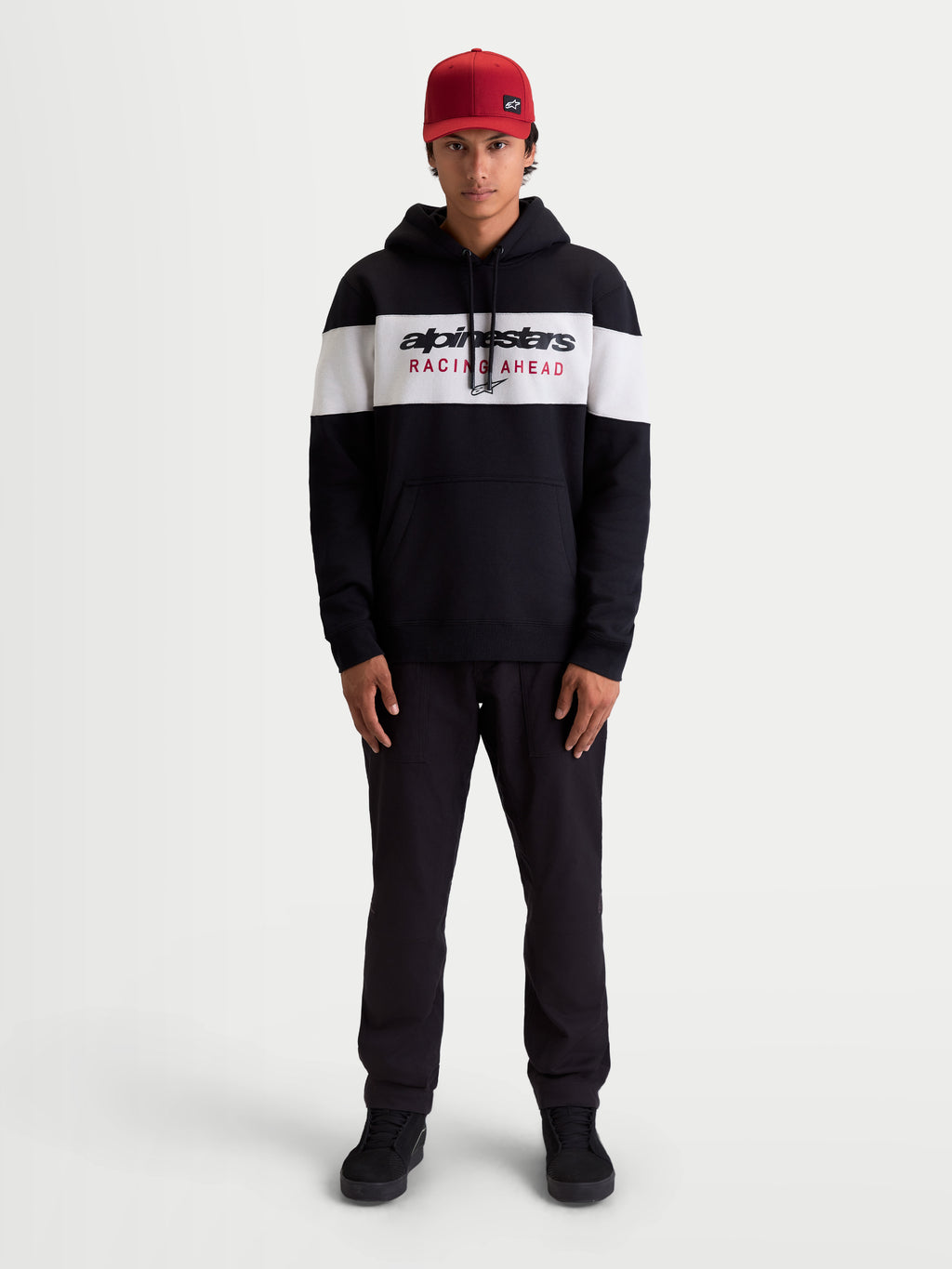 Alpinestars Felpa con cappuccio Cubic, felpa sportswear da uomo, nera e bianca, design color block con logo Alpinestars Racing Ahead sul petto, stile casual off-bike in misto cotone