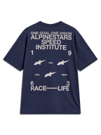 Alpinestars Institute Oversized SS CSF Tee, maglietta a maniche corte da uomo, blu, vestibilità oversized, ampia grafica posteriore bianca ispirata al racing con scritte One Goal One Vision e Speed Institute, stile casual motorsport