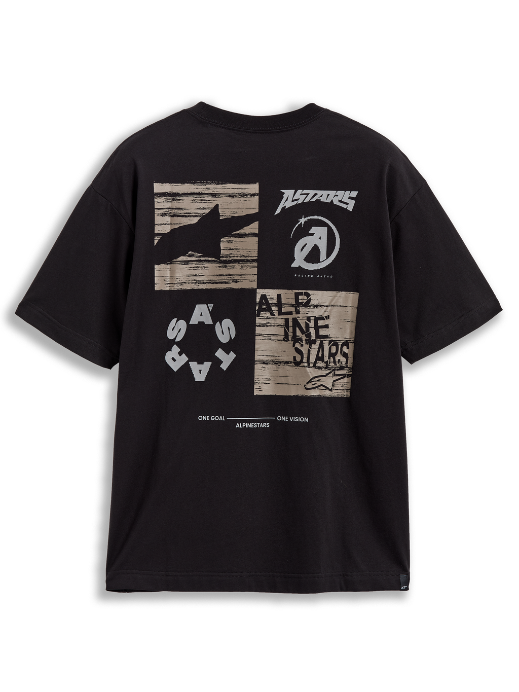 Alpinestars Checkback Oversized CSF Tee, maglietta a maniche corte nera, grafica a scacchi sul retro con logo Astars e manifesto One Goal One Vision, vestibilità oversized, stile casual motorsport