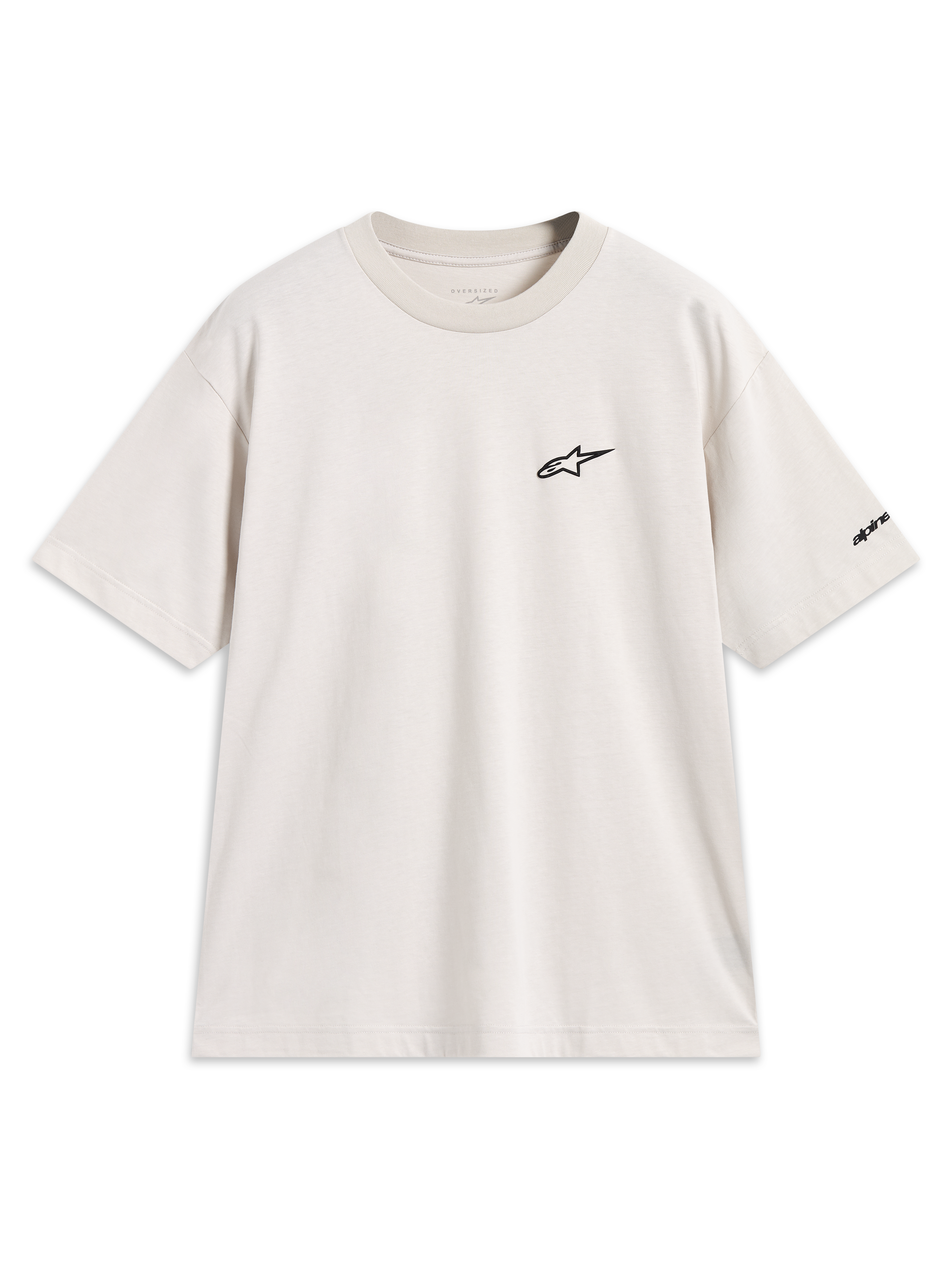 Alpinestars Mandate Oversized CSF Tee, maglietta a maniche corte beige sabbia con logo puff print nero sul petto e grafica sulla manica, vestibilità oversized, stile sportswear casual.