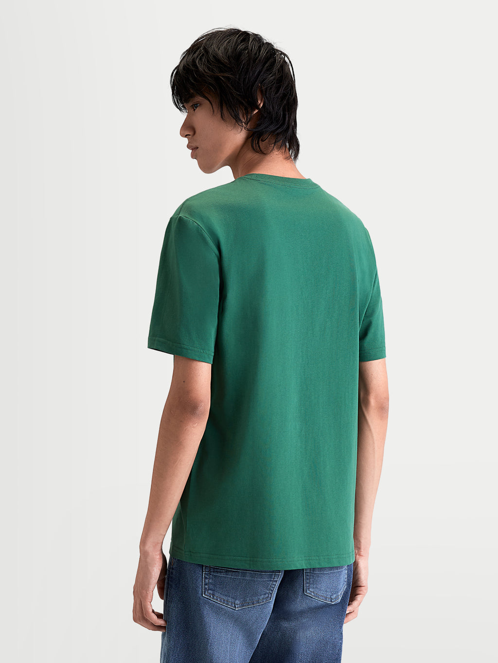 Alpinestars Maglietta Singular CSF, maglietta a maniche corte da uomo, verde, vista posteriore su modello, morbido blend in cotone e poliestere, abbigliamento motorsport casual