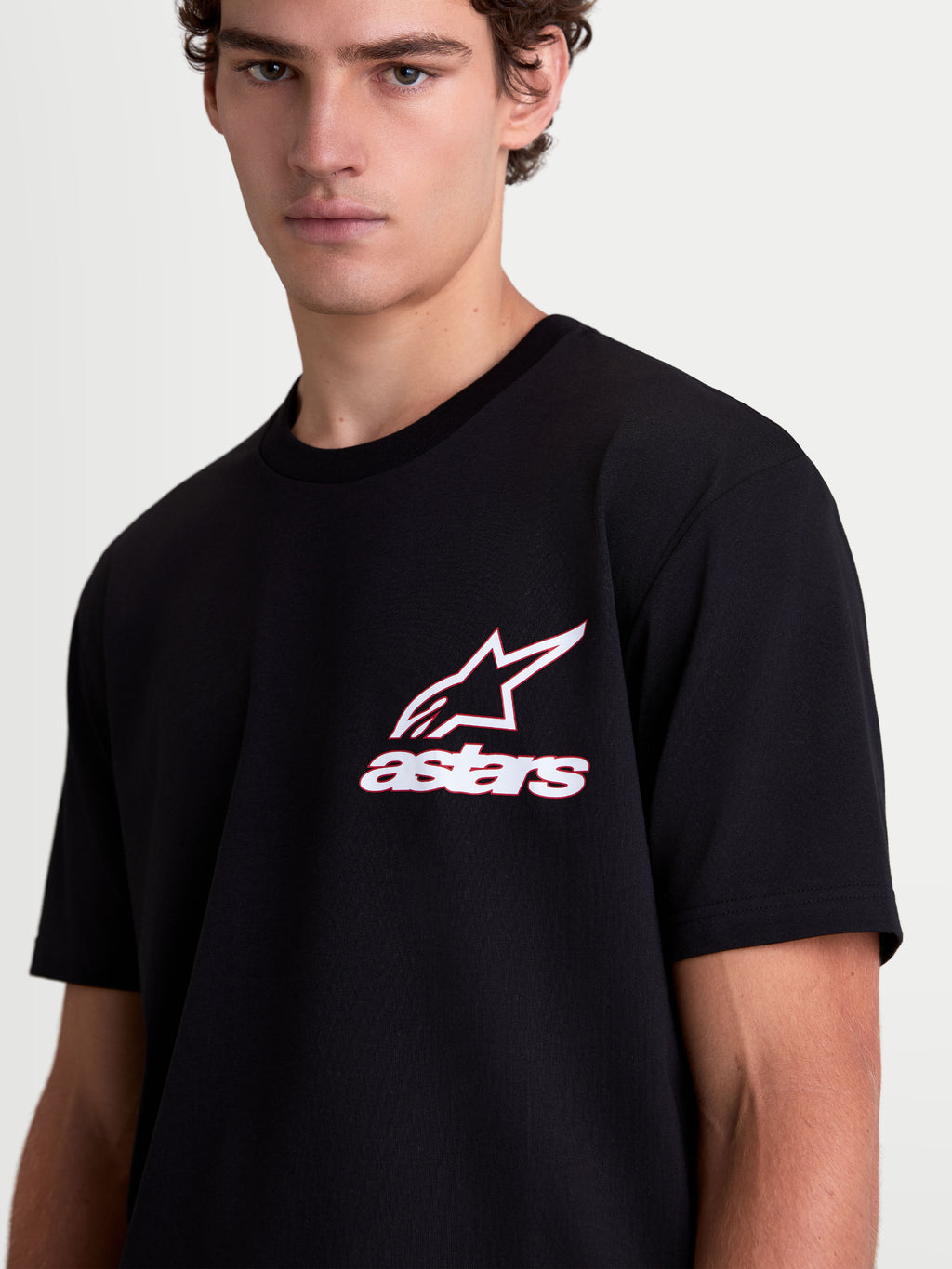 Alpinestars Maglietta Lineout CSF, maglietta a maniche corte da uomo, nera con logo Astars bianco e rosso sul petto, tessuto misto cotone e poliestere, stile casual e sportswear