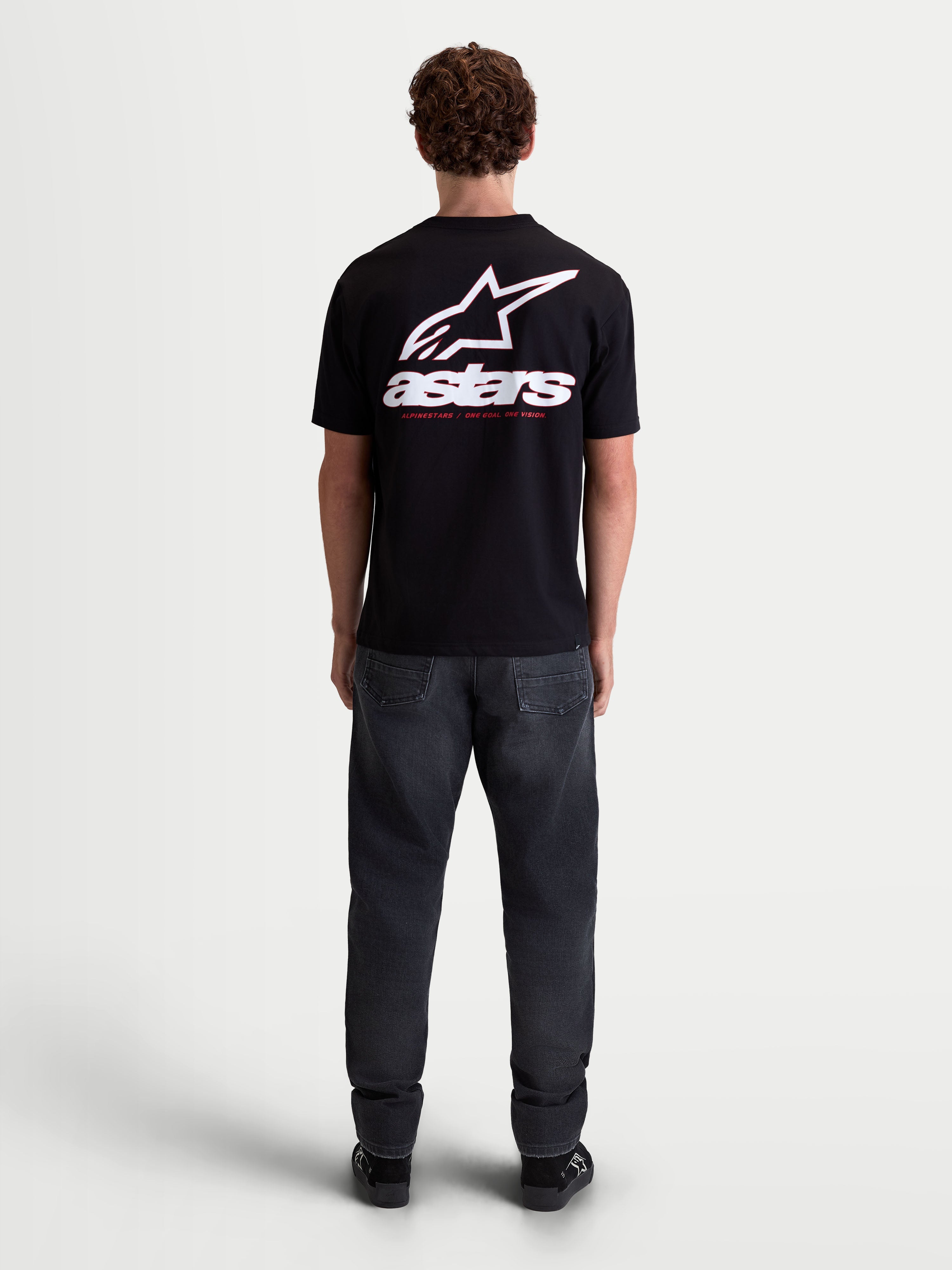 Alpinestars Maglietta Lineout CSF, maglietta a maniche corte sportswear, da uomo, nera con logo e scritta Astars bianchi sulla schiena, misto cotone e poliestere, vista posteriore su modello