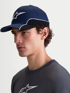 Alpinestars Cappello 500 Snapback, cappello sportswear stile baseball, unisex, blu e nero, in cotone twill resistente, visiera curva e logo Astars ricamato in 3D con piping bianco a contrasto, vista laterale indossata
