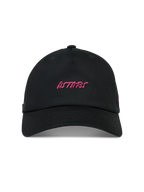 Alpinestars Explorer Strapback, cappello da baseball nero sportivo con logo Astars rosa ricamato e visiera curva.